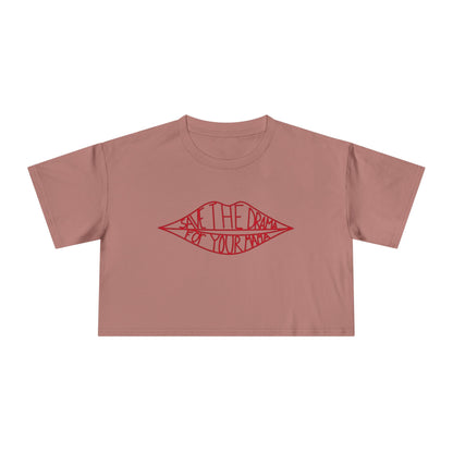 Lipstick Crop